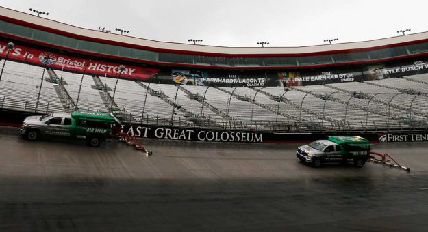 Visit La lluvia canceló la clasificación de la Monster Energy Cup Series en Bristol page
