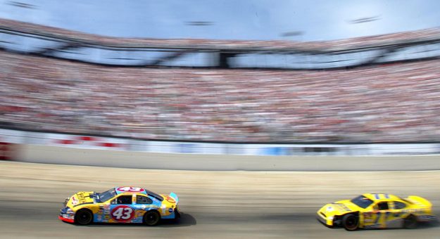 Visit Guía para las carreras de la NASCAR en Bristol page