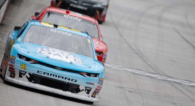 Visit Daniel Hemric contagiado por su éxito en la XFINITY Series page