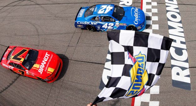 Visit Kyle Larson ganó la ToyotaCare 250 de la XFINITY Series en Richmond page