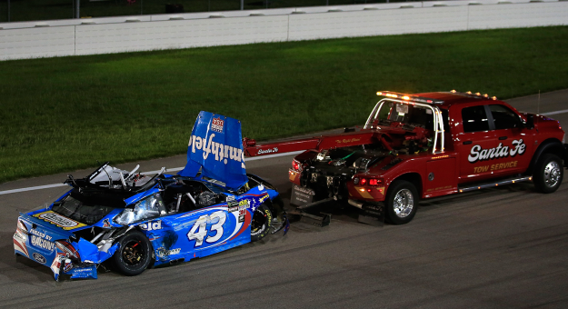 Visit Aric Almirola tardará por lo menos dos meses en regresar al volante page