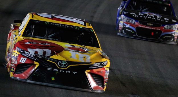 Visit Kyle Busch por su 1ra. victoria de la Monster Energy en Charlotte page