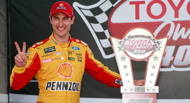 Visit Severo castigo a Joey Logano tras victoria en Richmond page