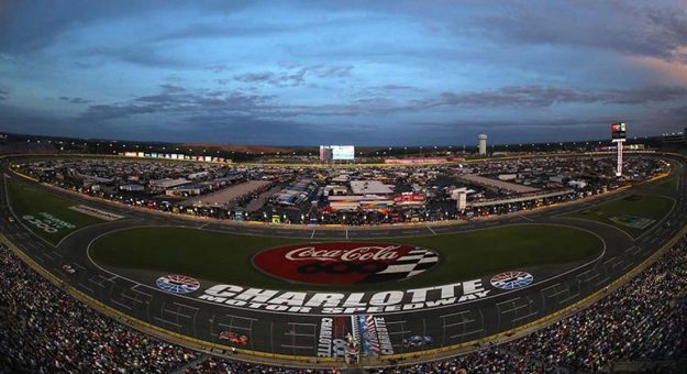 Visit Distancia para las etapas de las carreras en Charlotte page