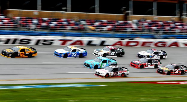 Visit Guía para las carreras de la NASCAR en Talladega page