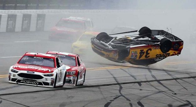 Visit Los peores accidentes en el Talladega Superspeedway page