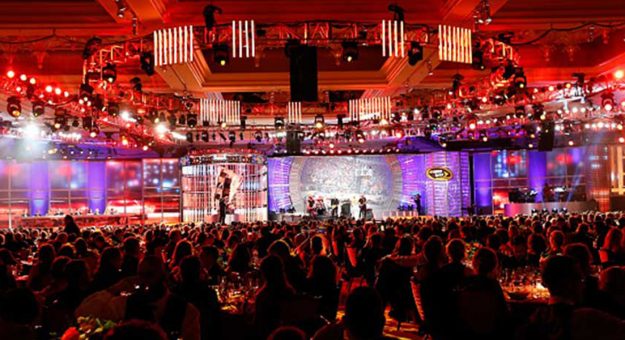 Visit La NASCAR celebrará una vez más a sus campeones en Las Vegas  page
