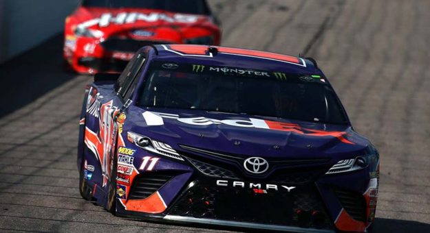Visit Denny Hamlin ganó la Overton’s 301 en New Hampshire page