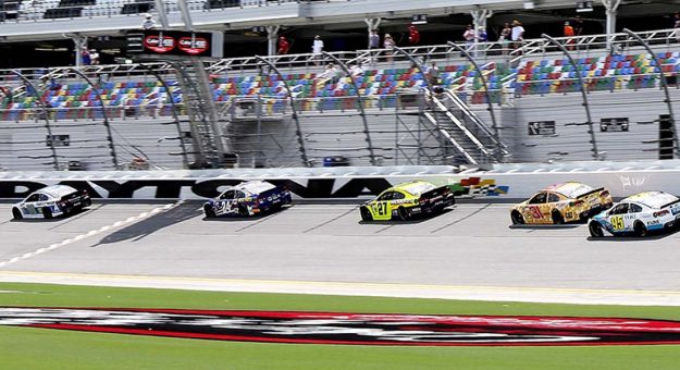 Visit Listos para la Coke Zero 400 Powered By Coca-Cola en Daytona page
