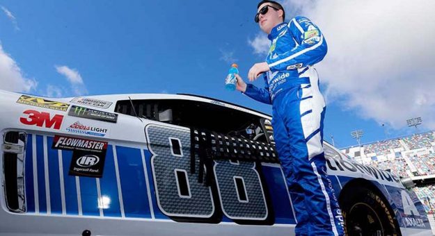Visit Alex Bowman reemplazará a Dale Earnhardt Jr. en el No. 88 en 2018 page