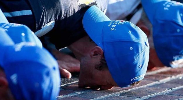 Visit Kasey Kahne rompió la racha sin victorias en la Brickyard 400 page