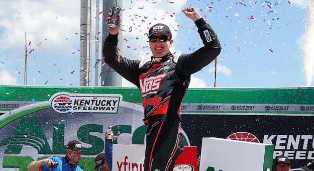 Visit Kyle Busch ganó la carrera de la XFINITY Series en Kentucky page