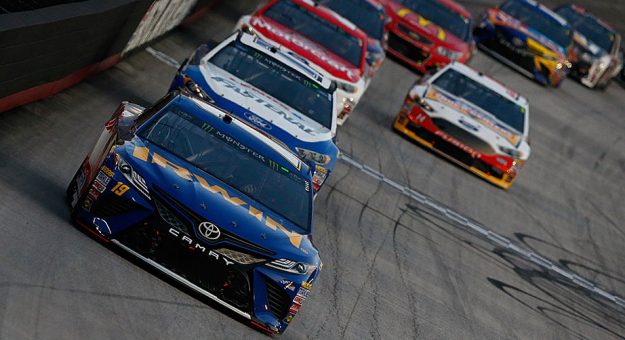 Visit Castigo al Toyota No. 19 de Daniel Suárez en Bristol page