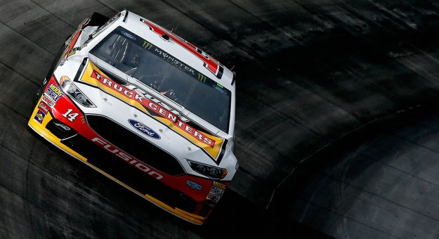 Clint Bowyer en busca de su pase a los playoffs en Darlington