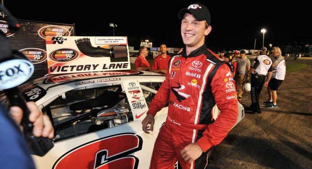 Visit Estrellas de la NASCAR que nacieron en la K&N Series page