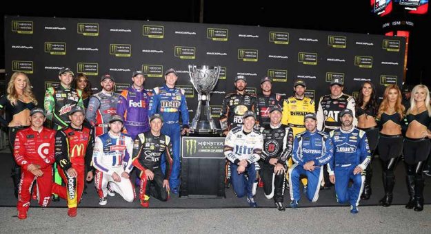Visit Momentos memorables de los playoffs de la NASCAR page