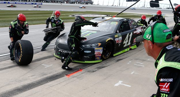 Visit Kurt Busch en busca de un mejor resultado en los Playoffs en New Hampshire page