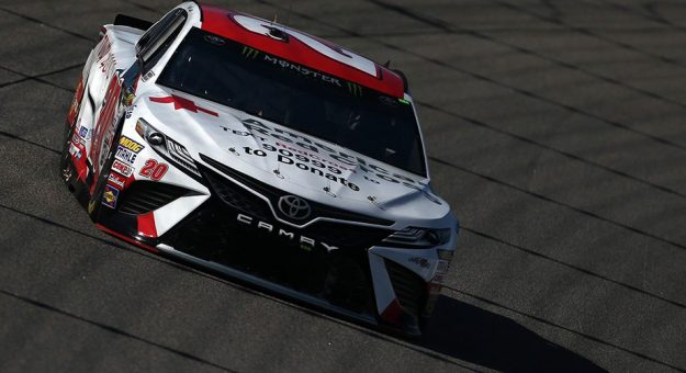Visit Matt Kenseth dominó para ganar la Coors Light Pole en Richmond page