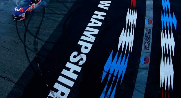 Visit Guía para las Carreras del Fin de semana en New Hampshire y Kentucky page
