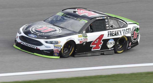 Visit Todos los autos de la Hollywood Casino 400 en Kansas page