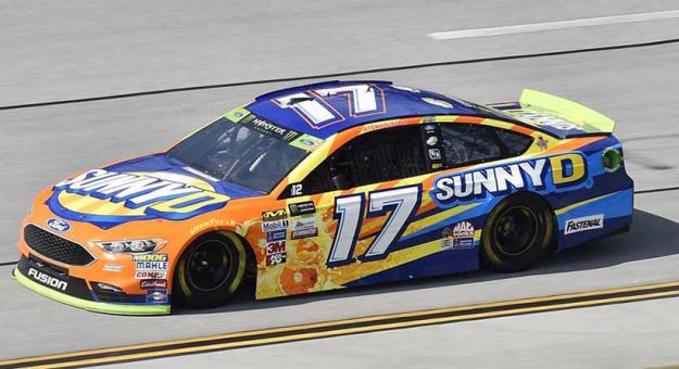 Visit Todos los los autos de la Monster Energy Series para Talladega page