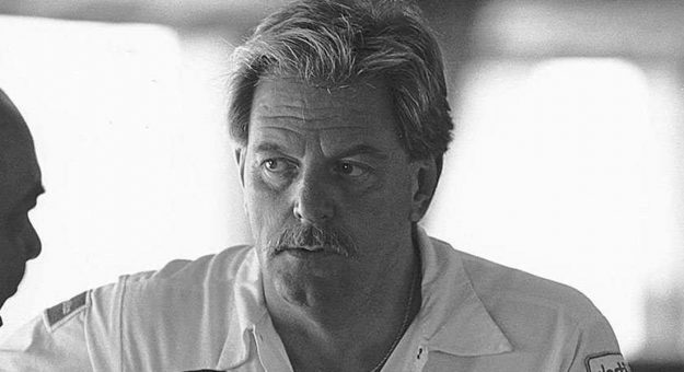 Visit El legado de Robert Yates en la NASCAR page