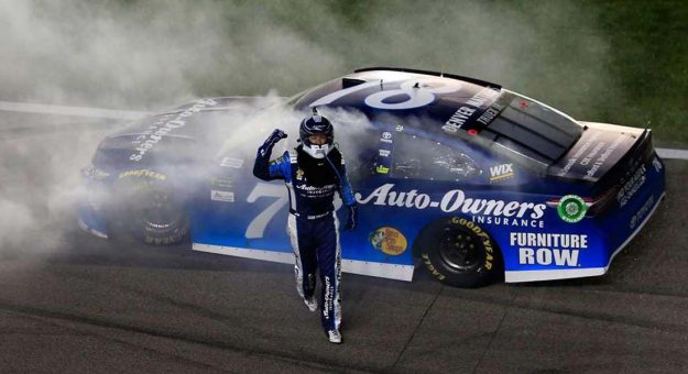 Visit Los últimos 10 ganadores en el Kansas Speedway page