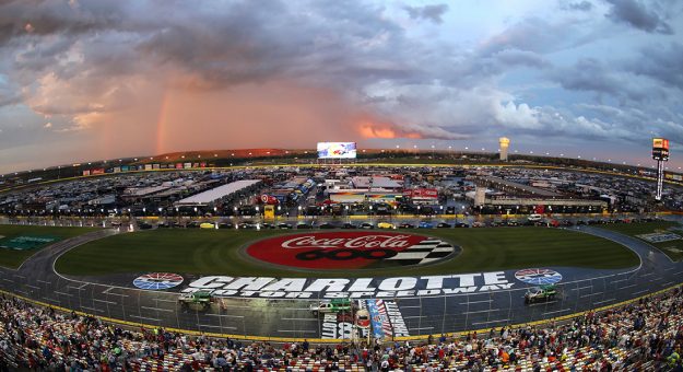 Visit Guía para las carreras de la NASCAR en Charlotte page