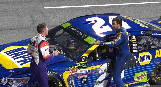Visit Denny Hamlin se disculpó con Chase Elliot vía Twiter: ‘Lamento el resultado’ page