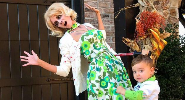 Visit Las familias de la NASCAR en Halloween page