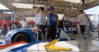 En el Taller con NASCAR – The Claw (in English)