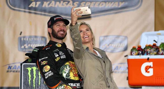 Visit Martin Truex Jr. y Sherry Pollex a través de los años page