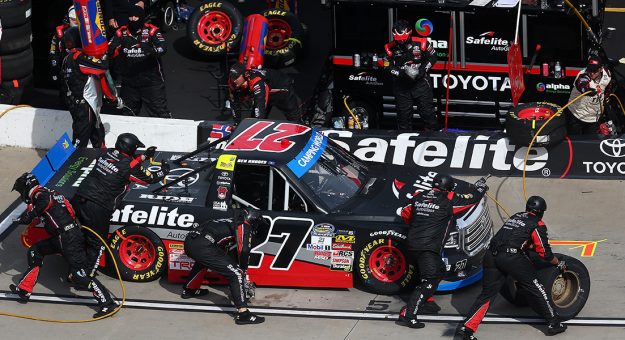 Visit Ben Rhodes por la victoria en Texas camino al campeonato de la Truck Series page