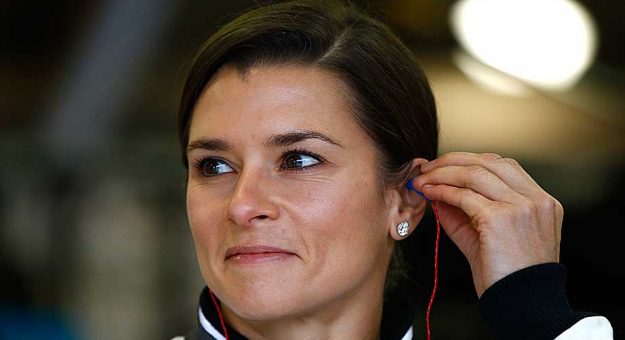 Visit Danica Patrick marcará un récord de la NASCAR en el Phoenix Raceway page