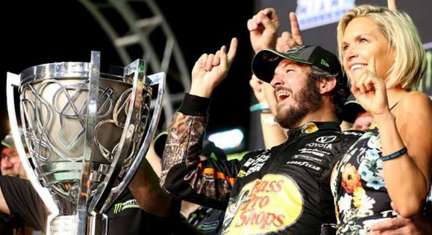 Visit Martin Truex Jr. ganó en Miami y es campeón de la Monster Energy page