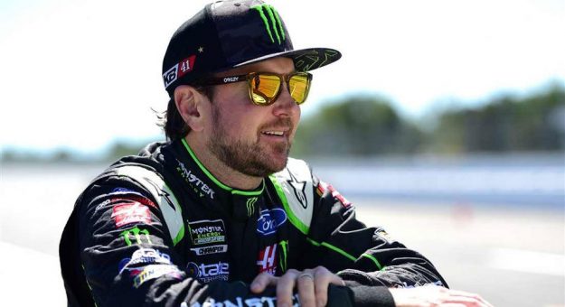 Visit Kurt Busch: ‘Emocionado por volver con Stewart-Haas Racing en 2018 page