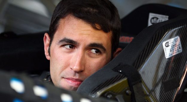 Visit Aric Almirola impresionado con todo en Stewart-Haas Racing page