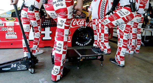 Visit NASCAR y Coca-Cola renovaron una tradición de 50 años page
