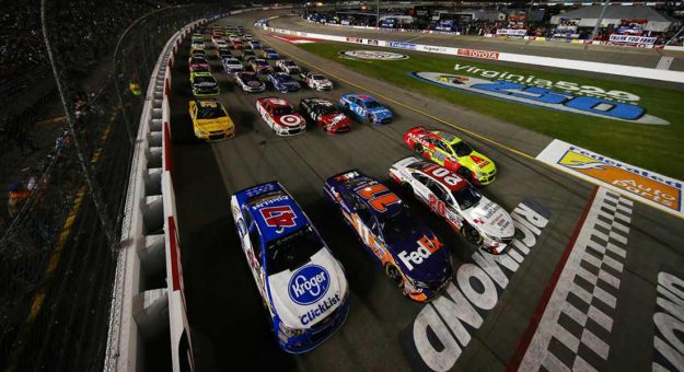 Visit Resultados Monster Energy NASCAR Cup Series 2017 por el look del auto page