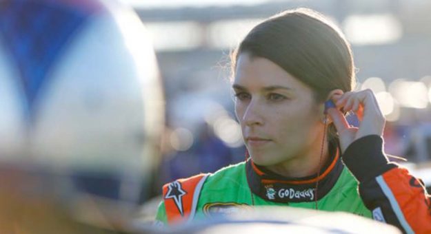 Visit Danica Patrick correrá con Premium Motorsports en la Daytona 500 page