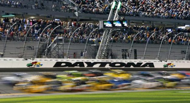 Visit Johnny Sautter ganó 1ra. carrera de la Trucks Series 2018 en Daytona page