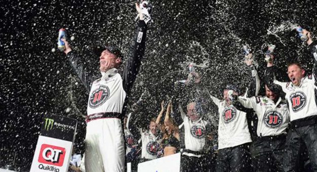 Visit Kevin Harvick por fin volvió a ganar en Atlanta con 1-2-3 para Ford page