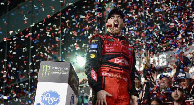 Visit Todos los ganadores en la historia de la Daytona 500 page
