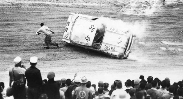 Visit Las primeras competencias de la NASCAR en la arena de Daytona Beach page