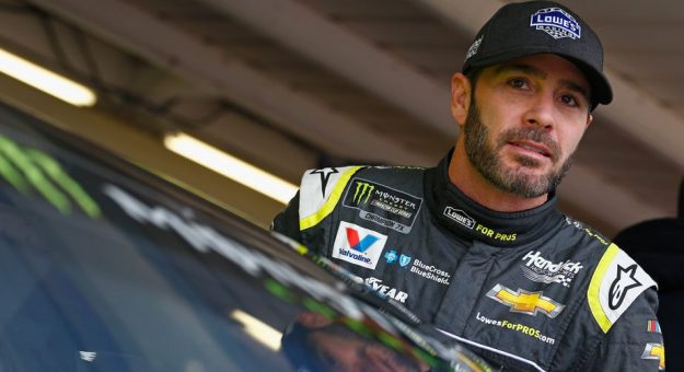 Visit Jimmie Johnson seguirá compitiendo ‘por un buen rato’ page