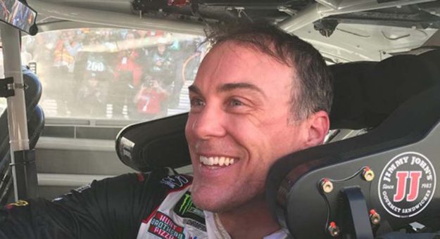 Visit Dominate victoria de Kevin Harvick en Las Vegas page