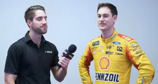 Los pilotos de la NASCAR no saben llegar a la pista
