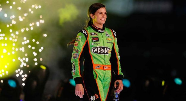 Visit Ganadores del Fan Vote de la All Star Race page