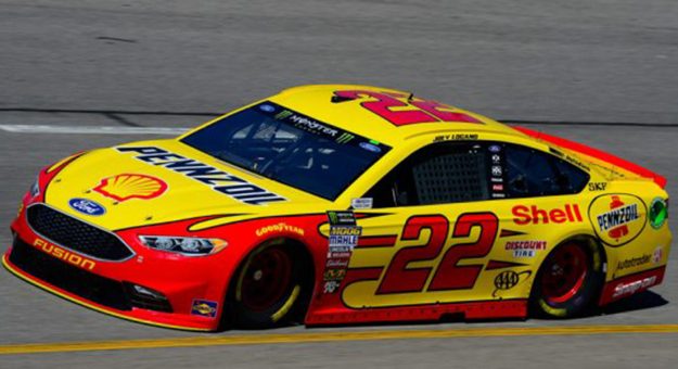 Visit Victoria para Joey Loano en la GEICO 500 en Talladega page