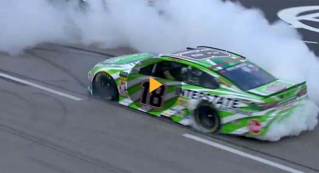 Visit Momento Peak de Kyle Busch en el Texas Motor Speedway page